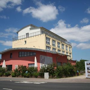 Mein Schlosshotel Хойзенштамм Exterior photo