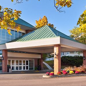 Doubletree By Hilton Hotel Burlington Vermont Exterior photo