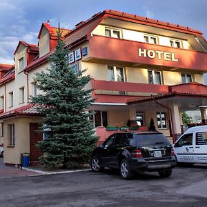 Hotel Dodo Билгорай Exterior photo