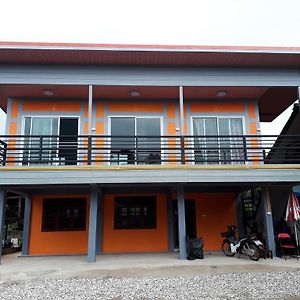 Отель Baan Wang Kaew Сангхла-Бури Exterior photo