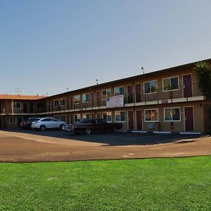 Best 5 Motel Салинас Exterior photo
