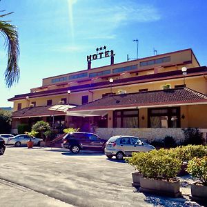 Hotel Ristorante Belvedere Казерта Exterior photo