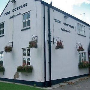 Отель The Waggon & Horses Конглтон Exterior photo