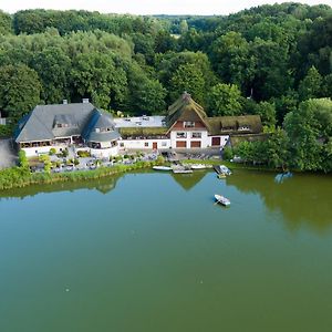 Отель Fischerklause Am Lutjensee Exterior photo