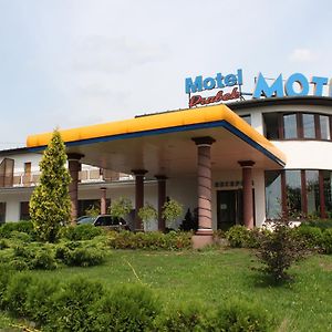 Motel Drabek Тарновске-Гуры Exterior photo