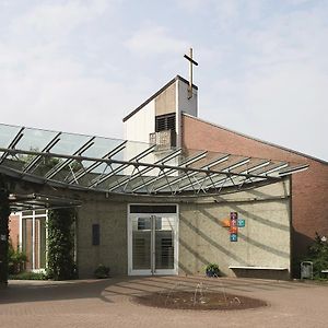 Отель Krelinger Freizeit- Und Tagungszentrum Вальсроде Exterior photo