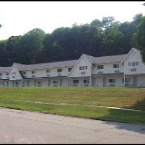 The Falls Motel Уоткинс-Глен Exterior photo