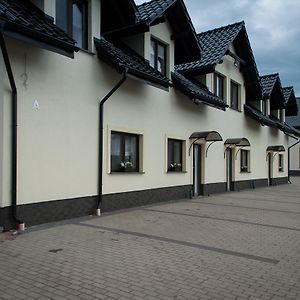 Апарт отель Pawie Oczko Tylice Exterior photo