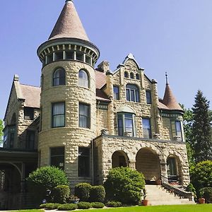 Bed and Breakfast Castle Ла-Кросс Exterior photo