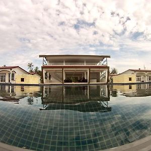 K Resort Ngwe Saung Нгве-Саунг Exterior photo