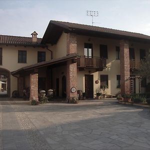 Bed and Breakfast Al Calar Della Sera Sommariva del Bosco Exterior photo