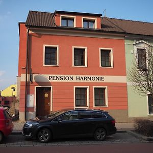 Отель Pension Harmonie -Self Check-In Колин Exterior photo