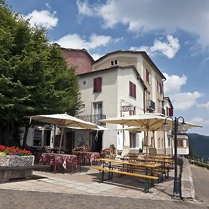 Albergo Ristorante Leso Боско-Кьезануова Exterior photo