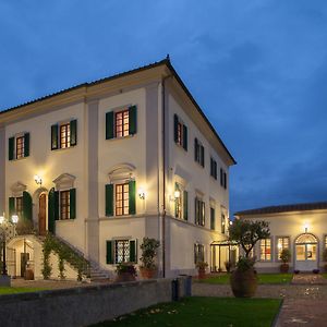 Relais Villa Scarfantoni B&B Монтемурло Exterior photo