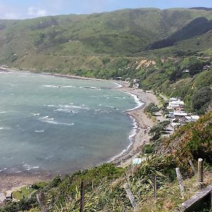 Bed and Breakfast Kapiti Waves Pukerua Bay Exterior photo