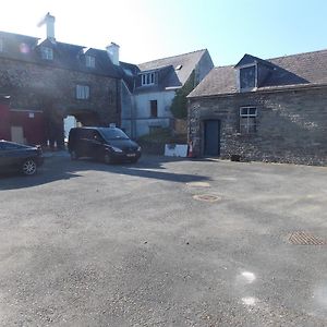 Отель The Red Lion Llangadog Exterior photo