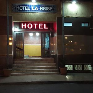 Hotel La Brise Айн-эль-Турк Exterior photo