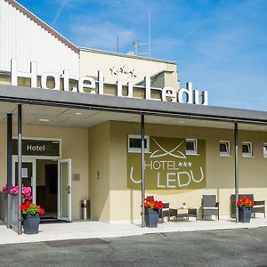 Hotel U Ledu Велке-Поповице Exterior photo