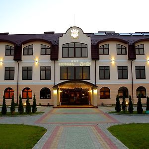 Best Hotel And Restaurant Complex Дунаевцы Exterior photo