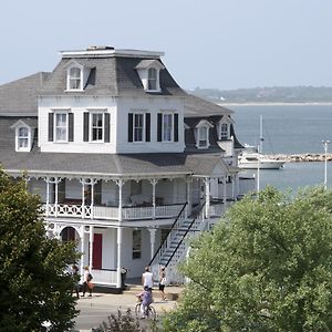 Inn At Old Harbor Нью-Шорхэм Exterior photo