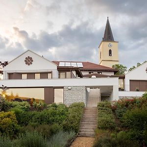 Botrytis Borhotel Мад Exterior photo