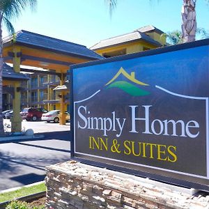 Simply Home Inn & Suites - Риверсайд Exterior photo