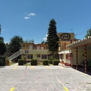 Отель Ayenda Meson Del Rio Тепоцотлан Exterior photo