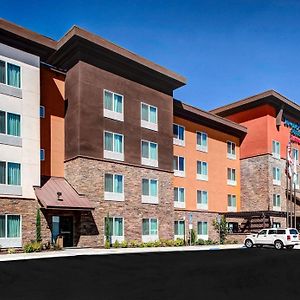 Towneplace Suites By Marriott Bakersfield West Exterior photo