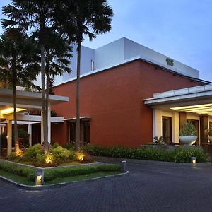 Hotel Santika Premiere Маланг Exterior photo