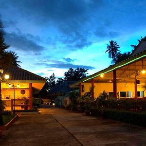 Koh Yao Chukit Dachanan Resort Яо-Ной Exterior photo