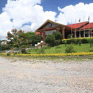 Vansana Plain Of Jars Hotel Муанг-Пхонсаван Exterior photo