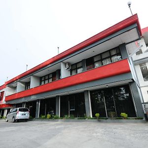 Benteng Hotel Букиттинги Exterior photo