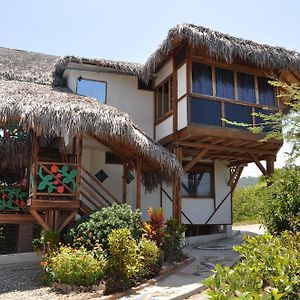 Azuluna Ecolodge Пуэрто-Лопес Exterior photo