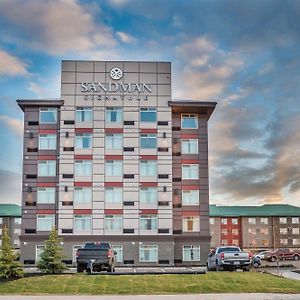 Sandman Signature Calgary Airport Hotel Exterior photo