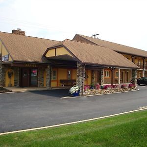 Soudersburg Inn & Suites Lancaster Ронкс Exterior photo