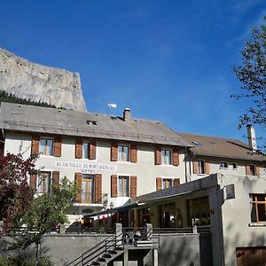 Отель Au Gai Soleil Du Mont-Aiguille Chichilianne Exterior photo