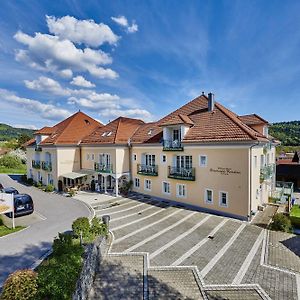 Akzent Hotel Bayerwald-Residenz Нойкирхен Exterior photo