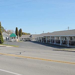 Wayside Motel Сент-Игнас Exterior photo