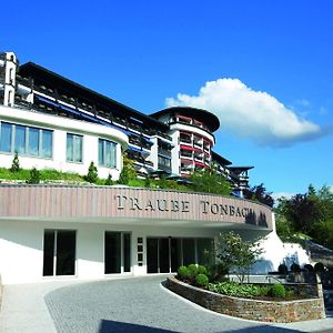 Hotel Traube Tonbach Байрсброн Exterior photo