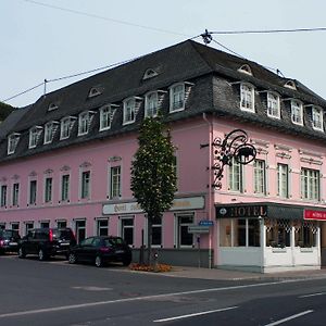 Отель Gaestehaus Blaue Ecke Аденау Exterior photo