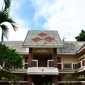 Khumjaojomkaew Resort Лампхун Exterior photo