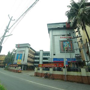 Отель Sree Krishna Residency Гуруваюр Exterior photo