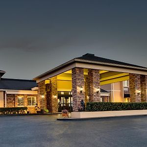 Wingfield Inn & Suites Элизабеттаун Exterior photo