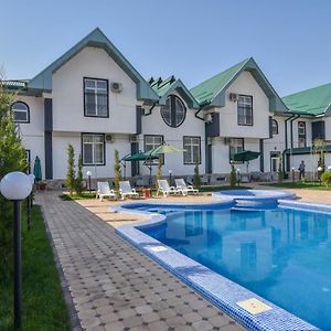 B&B Lake House Hotel Юсуфхона Exterior photo