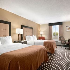 Hartford Hotel & Conference Center Ист-Хартфорд Room photo