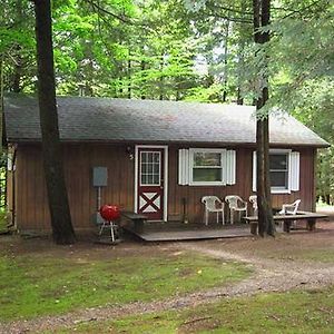 Отель Stowe Cabins In The Woods Уотербери Exterior photo