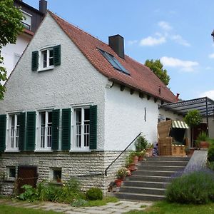 Bed And Breakfast Unter Den Linden Нёрдлинген Exterior photo