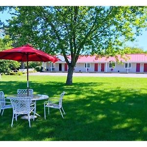 Belmont Motel Skowhegan Exterior photo