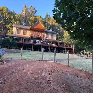 Noble River Estate Lodge Дуэллингап Exterior photo