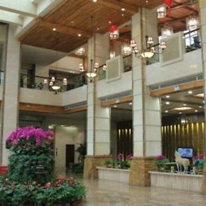 Su Wu Hotel Qiliping Resort Эмэйшань Interior photo